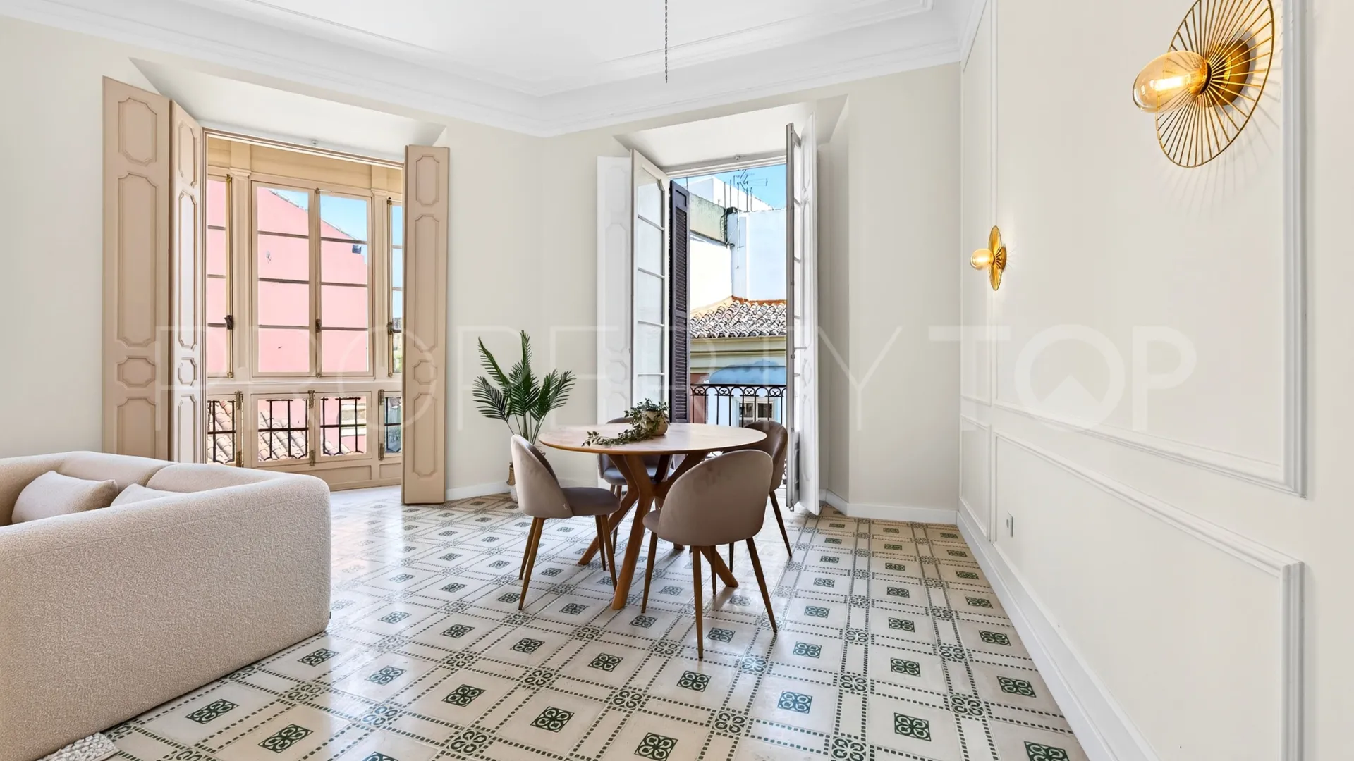 For sale apartment with 4 bedrooms in Centro Histórico