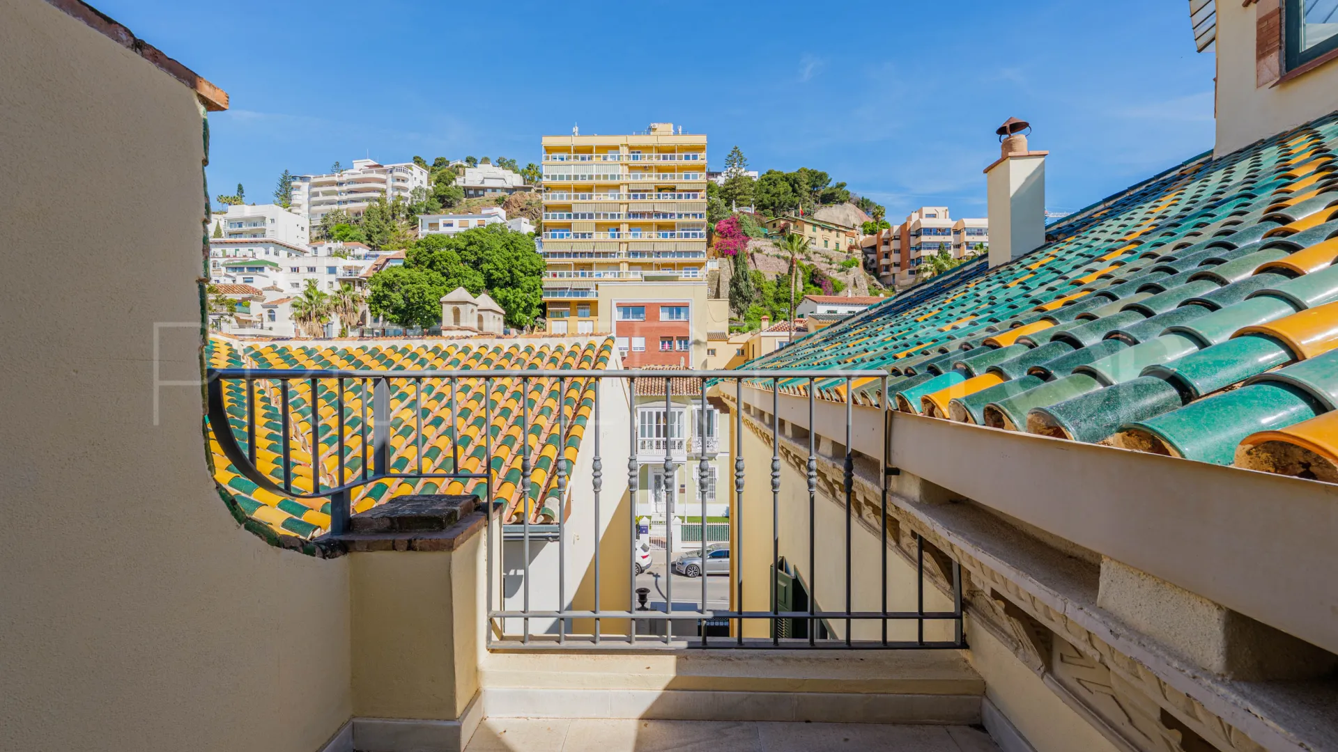 Se vende atico duplex en La Malagueta - La Caleta