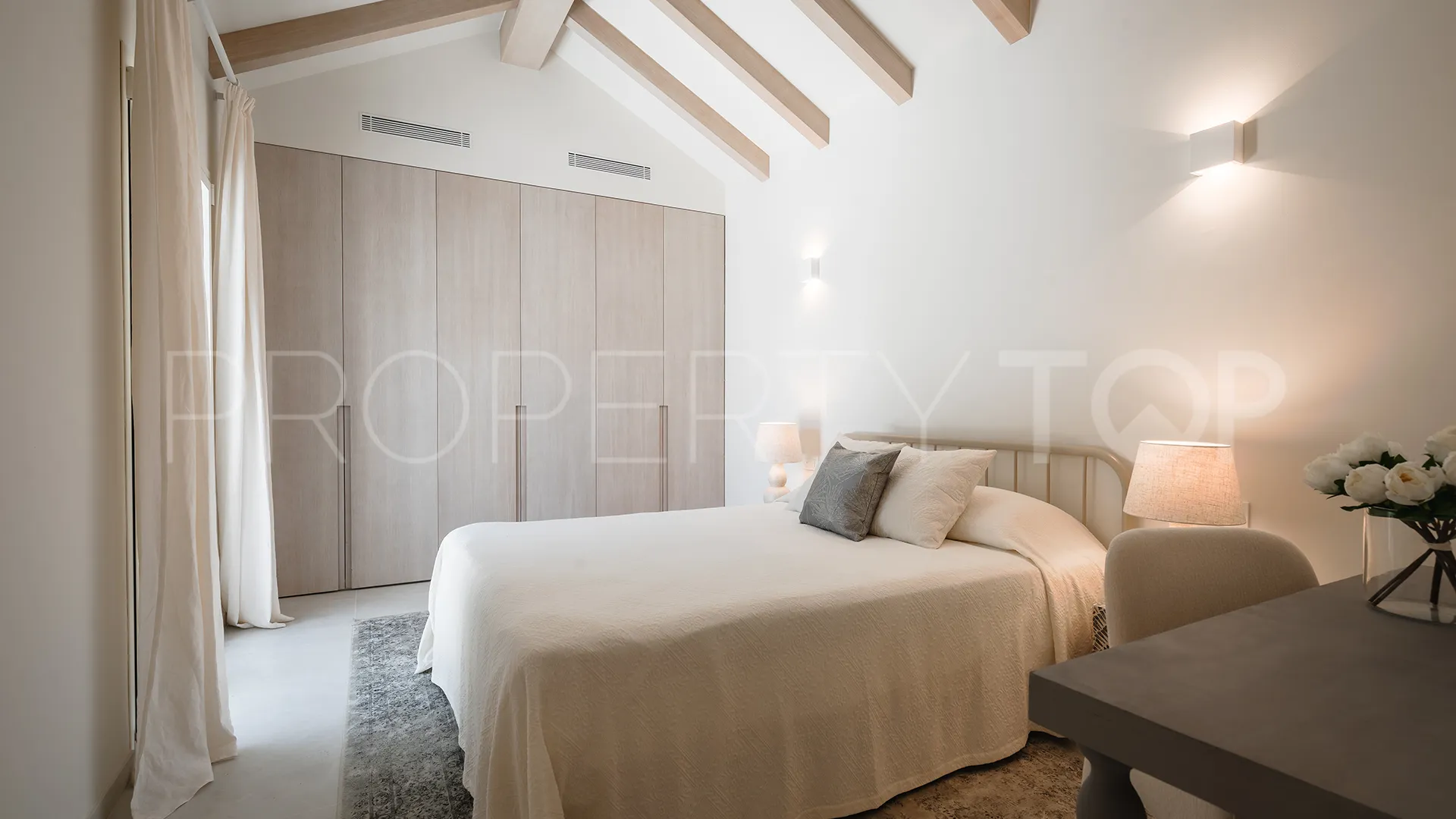 Villa for sale in Guadalmina Alta