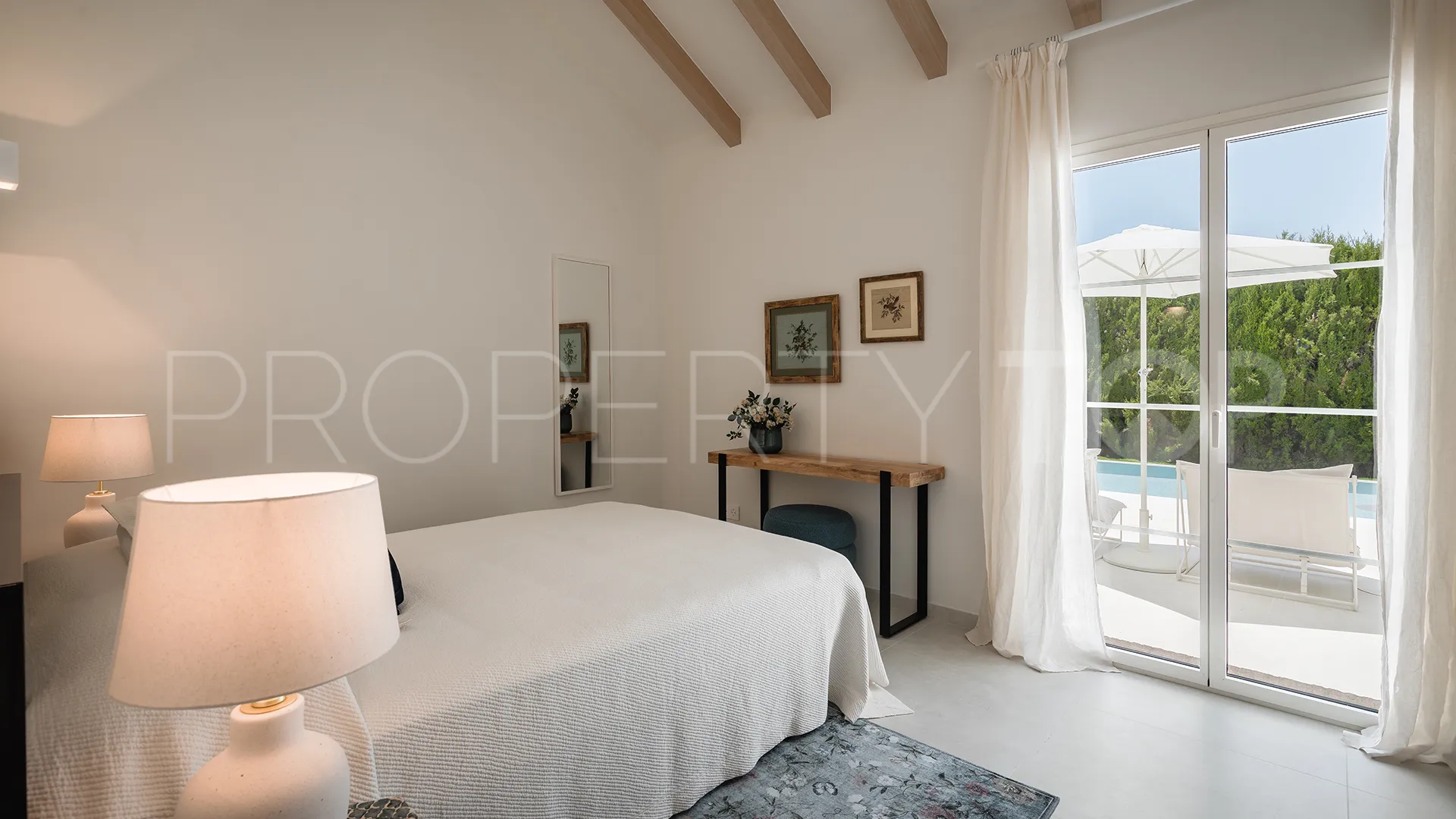 Villa for sale in Guadalmina Alta