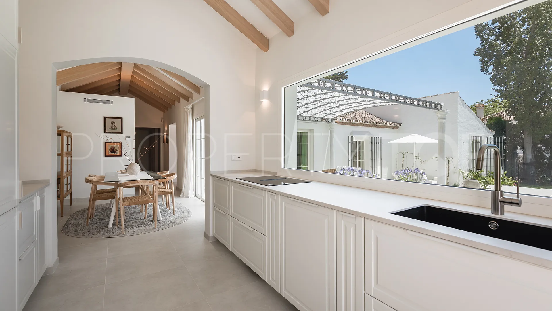 Villa for sale in Guadalmina Alta