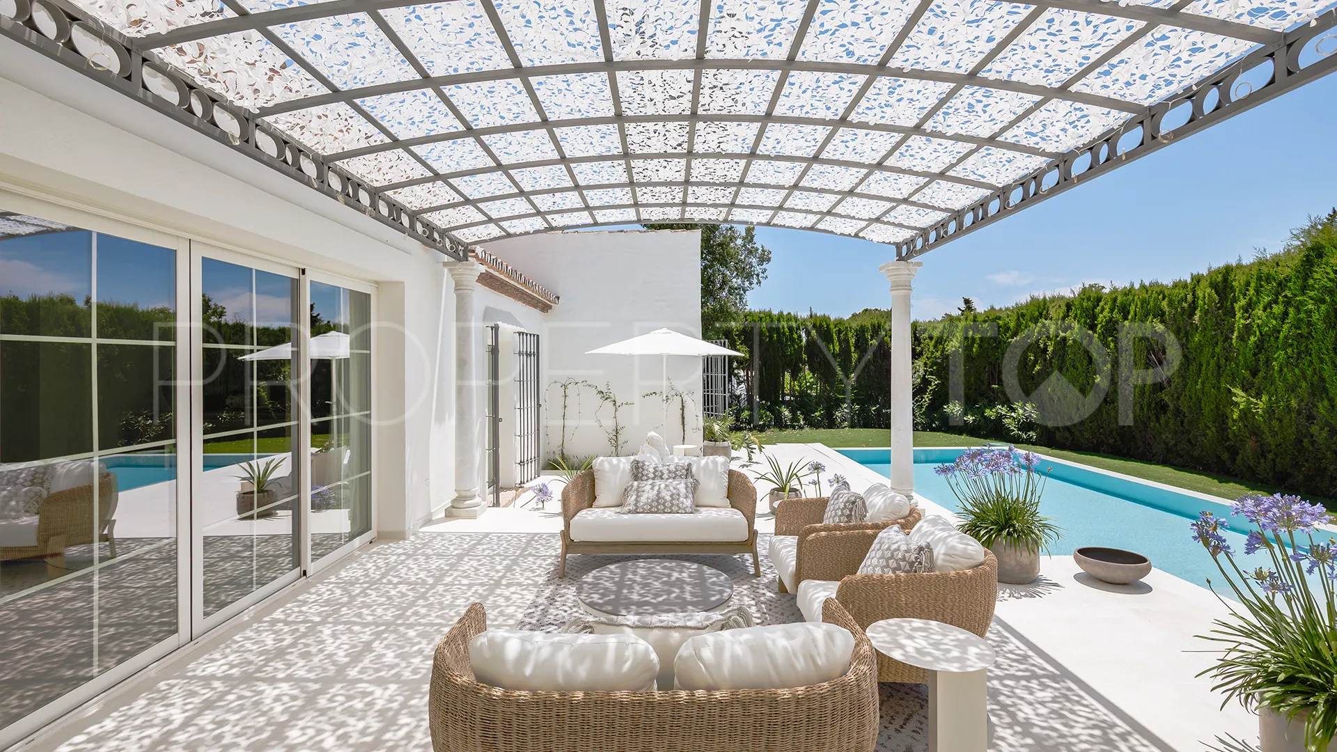 Villa for sale in Guadalmina Alta