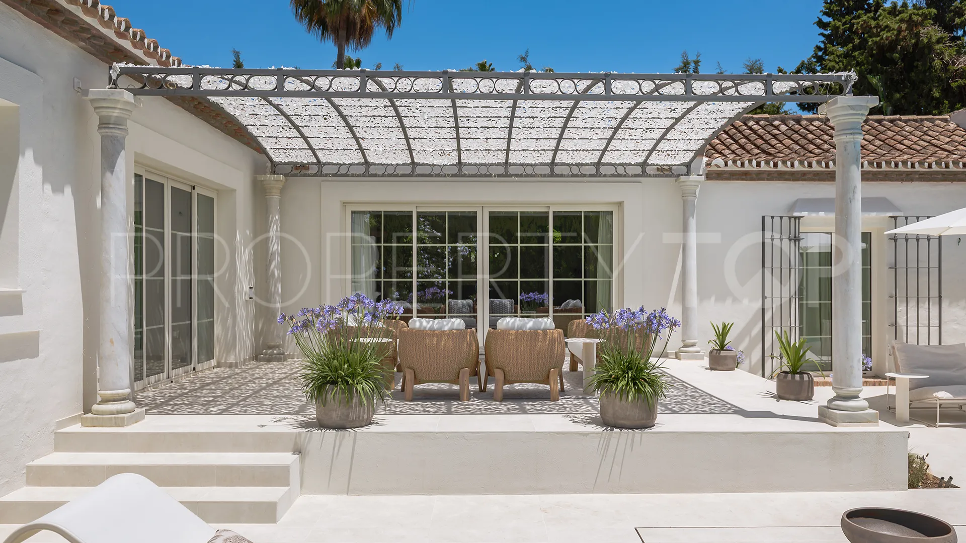 Villa for sale in Guadalmina Alta