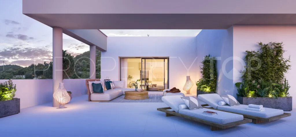 Ático a la venta con 3 dormitorios en Estepona Golf