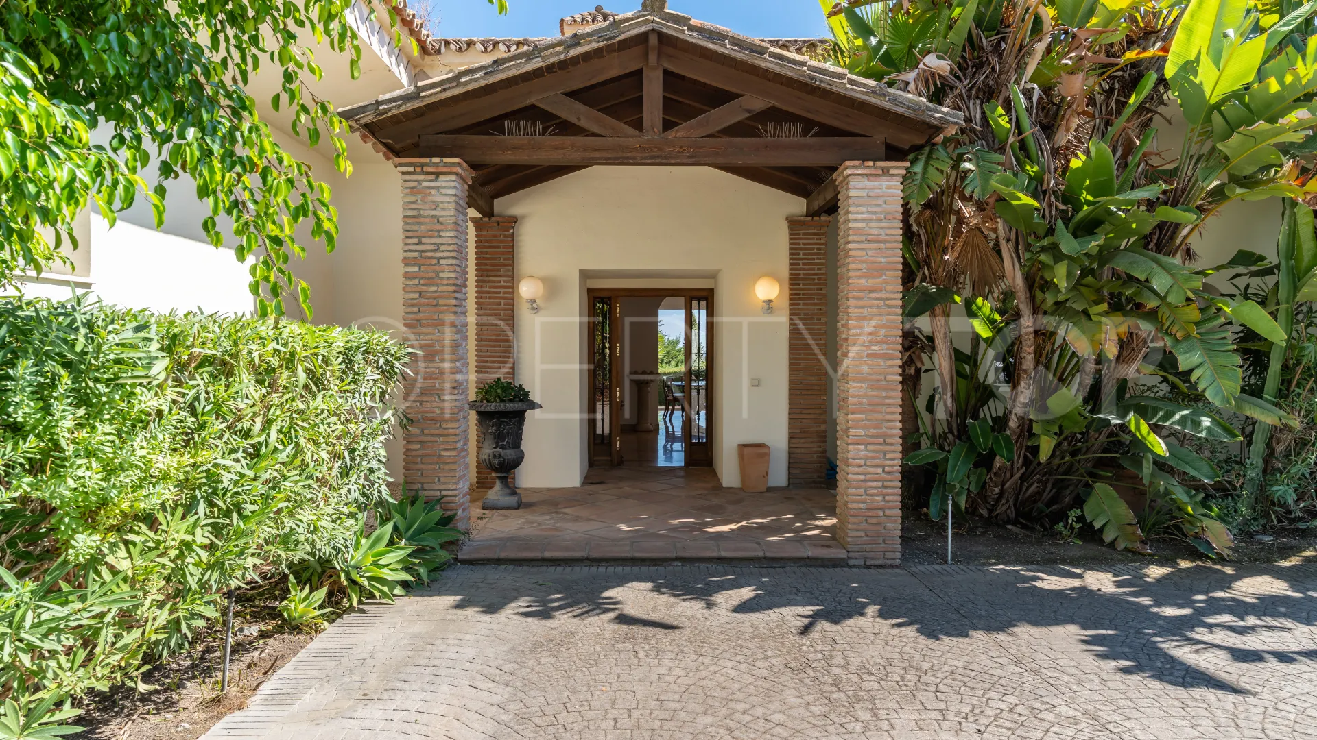 5 bedrooms Puerto del Almendro villa for sale
