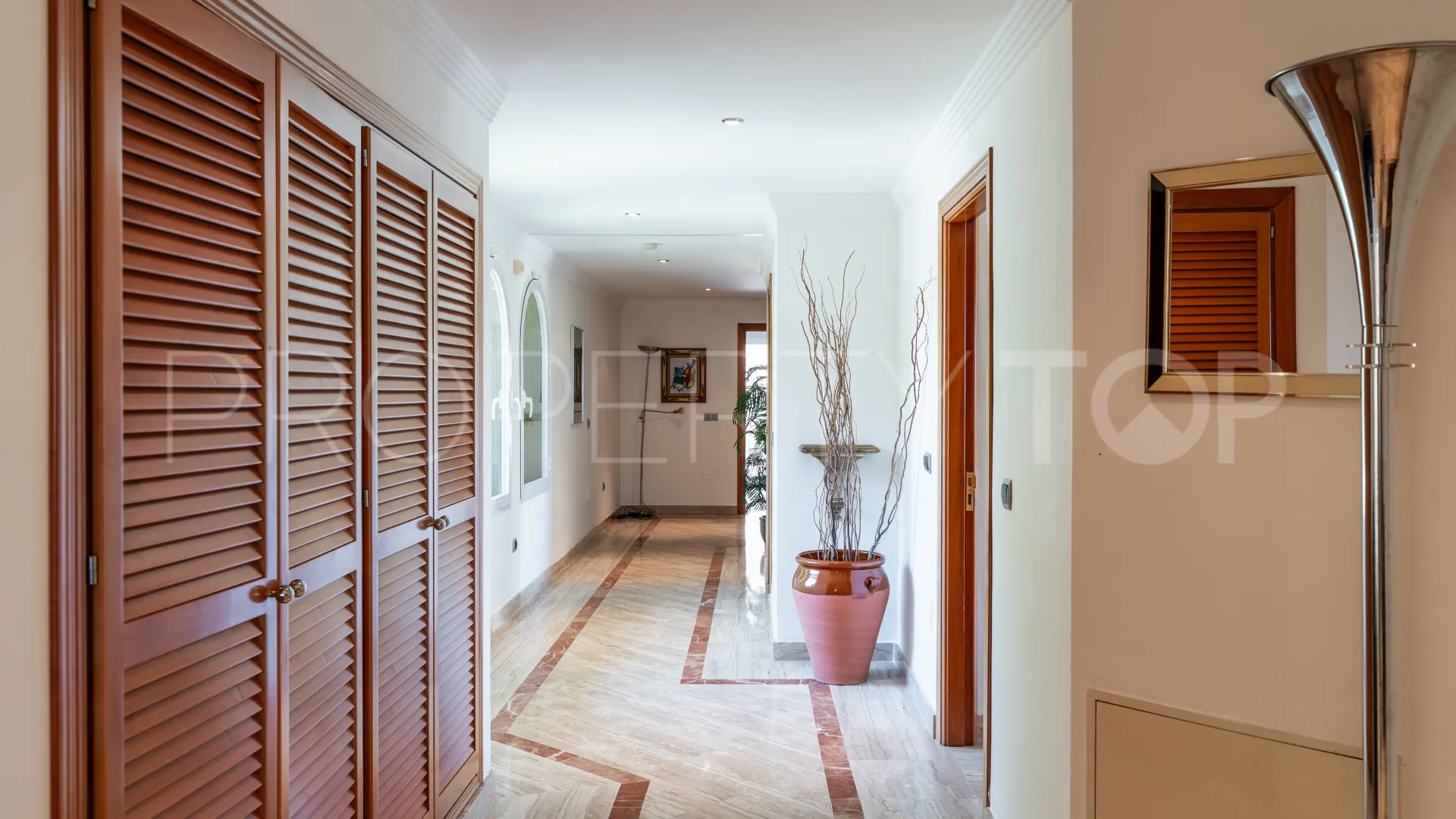 5 bedrooms Puerto del Almendro villa for sale