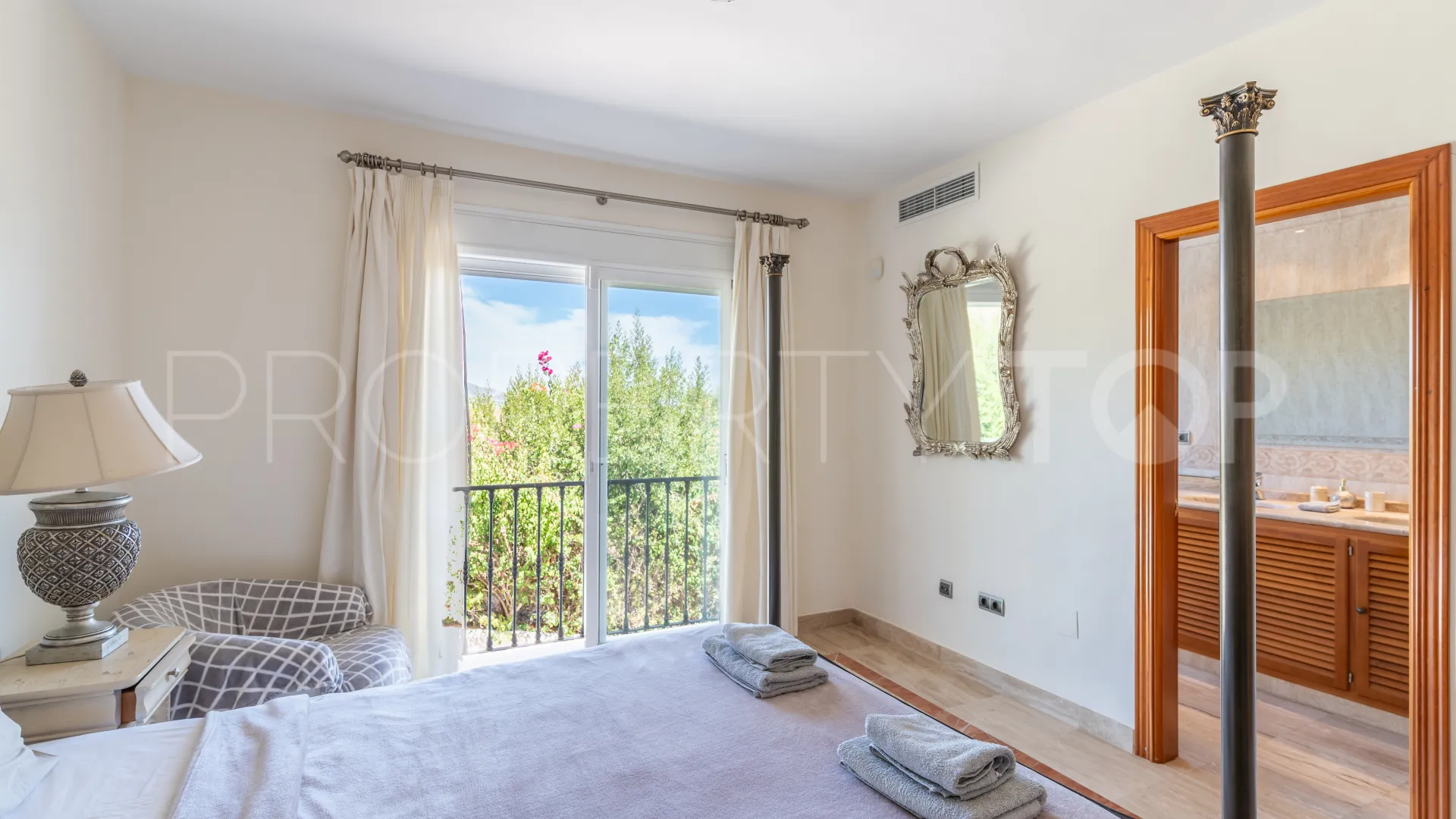 5 bedrooms Puerto del Almendro villa for sale