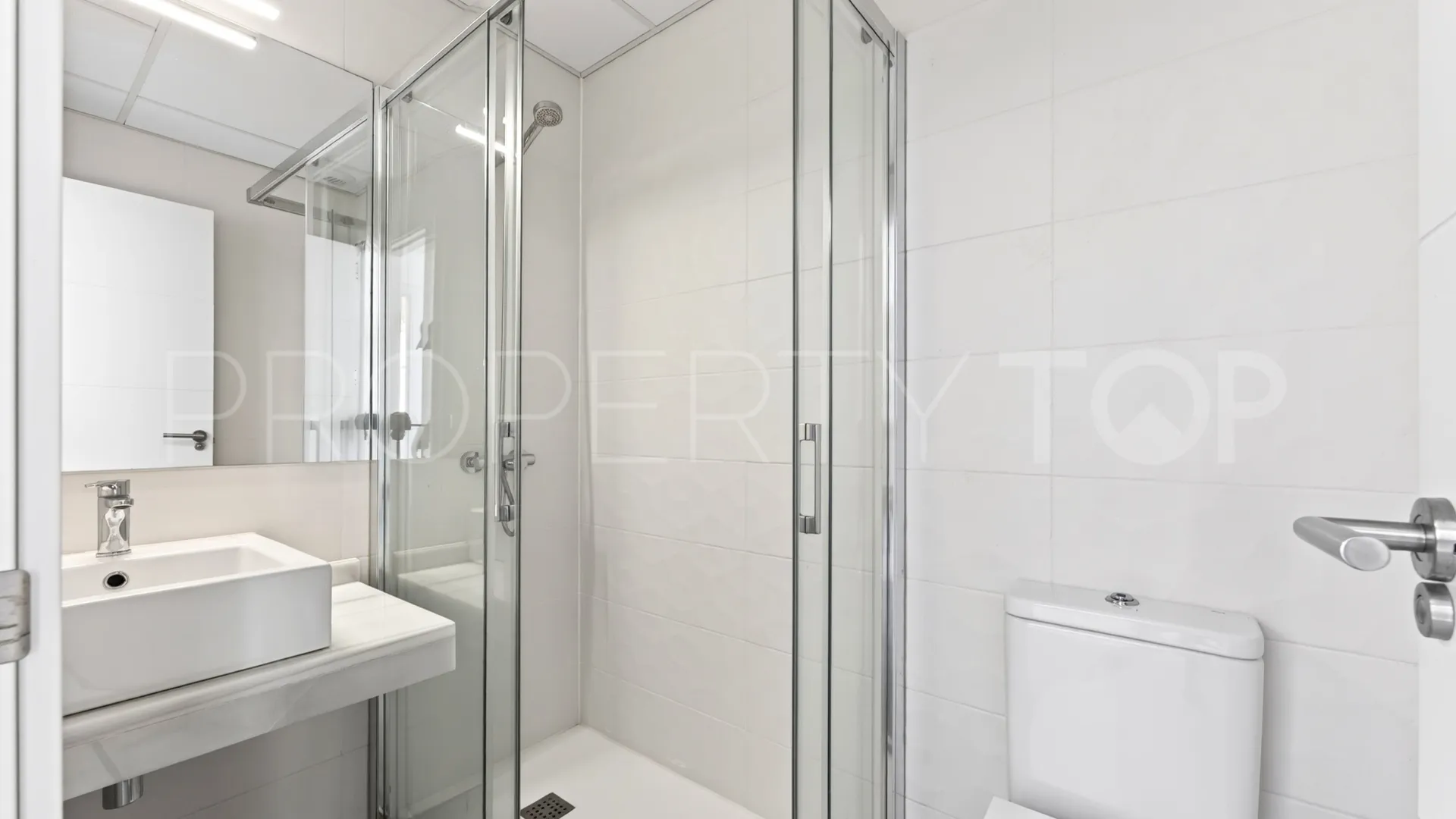 Pareado en venta en Cerrado Calderón - El Morlaco de 4 dormitorios
