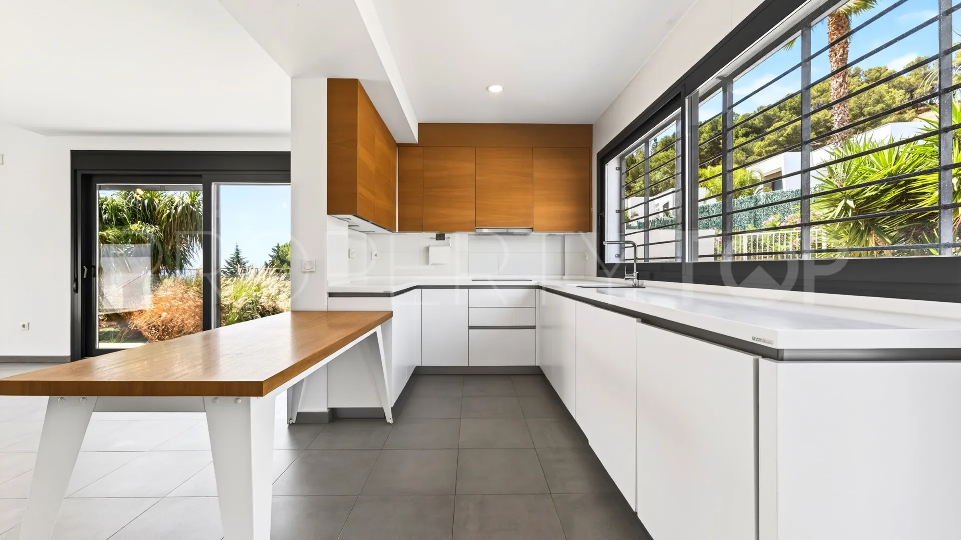 Pareado en venta en Cerrado Calderón - El Morlaco de 4 dormitorios