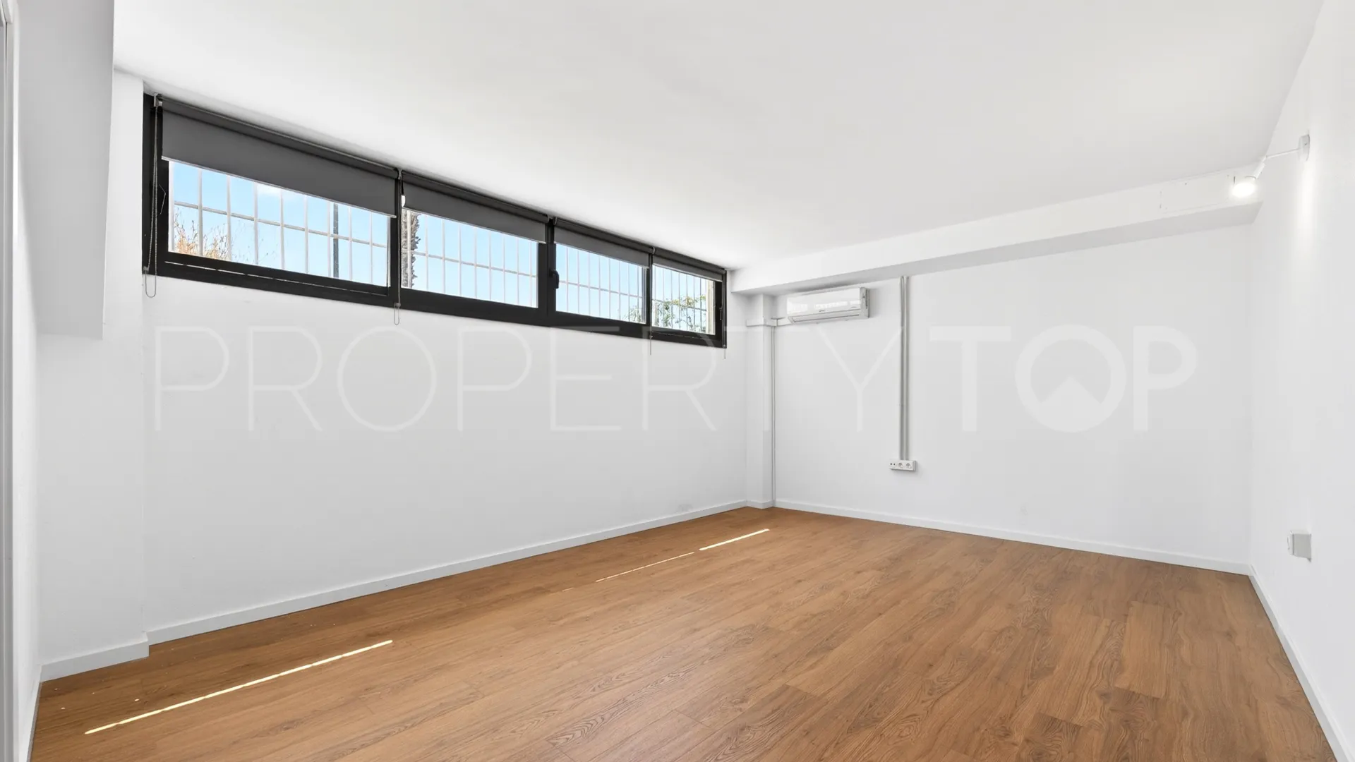 Pareado en venta en Cerrado Calderón - El Morlaco de 4 dormitorios