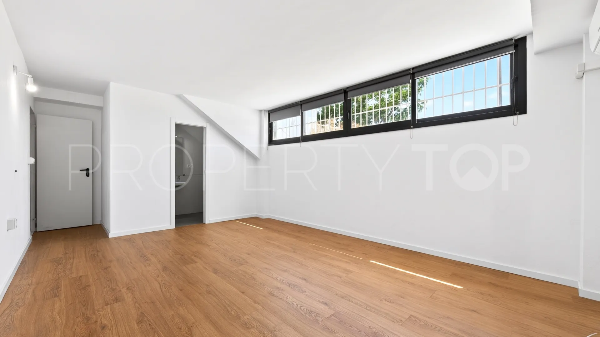 Pareado en venta en Cerrado Calderón - El Morlaco de 4 dormitorios