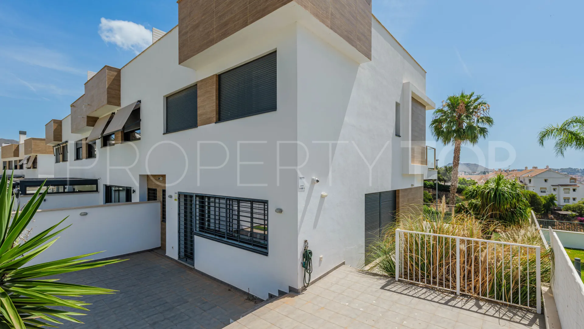 Pareado en venta en Cerrado Calderón - El Morlaco de 4 dormitorios