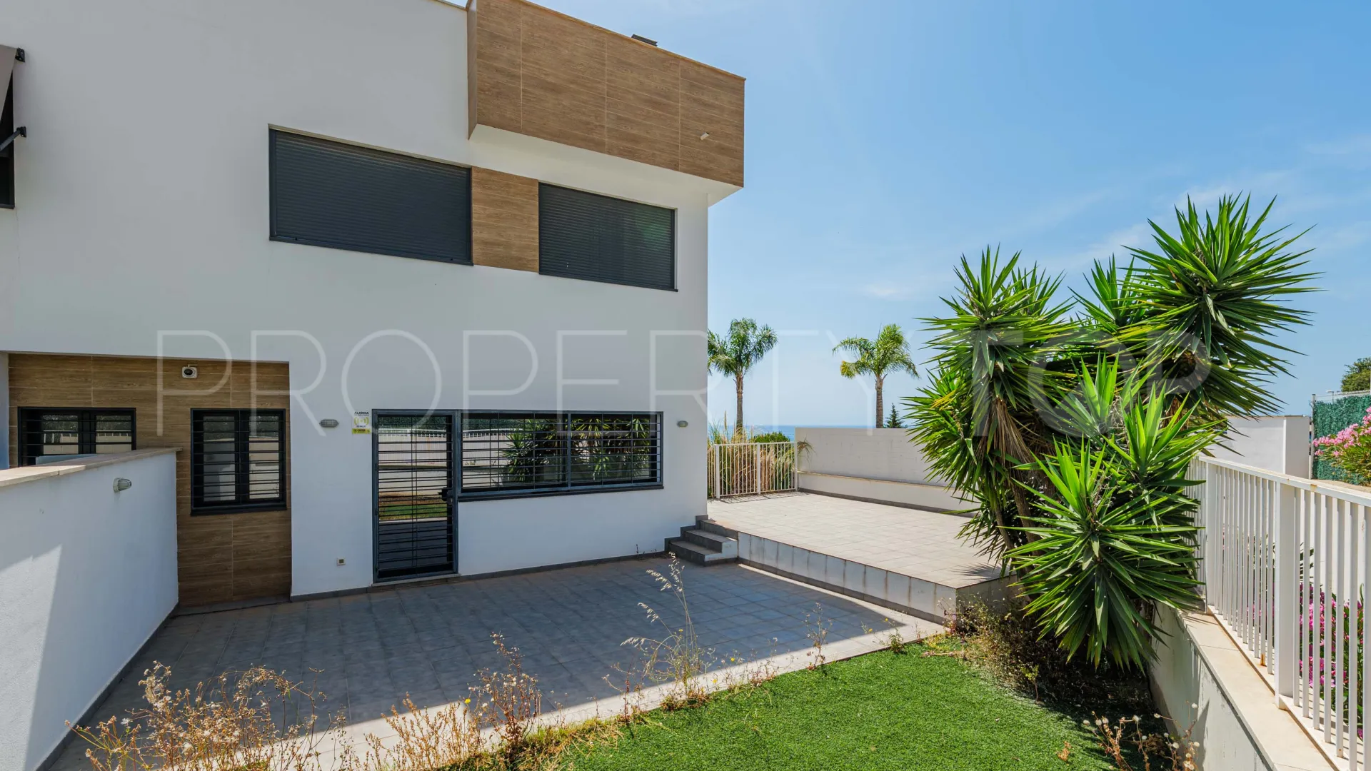 Pareado en venta en Cerrado Calderón - El Morlaco de 4 dormitorios