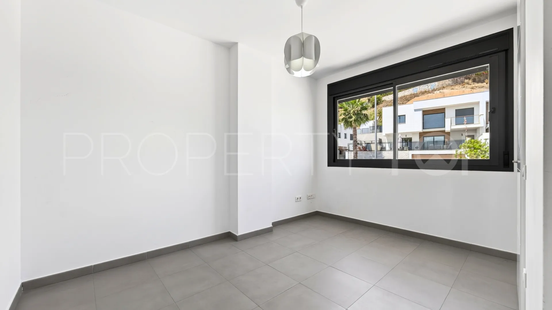 Pareado en venta en Cerrado Calderón - El Morlaco de 4 dormitorios