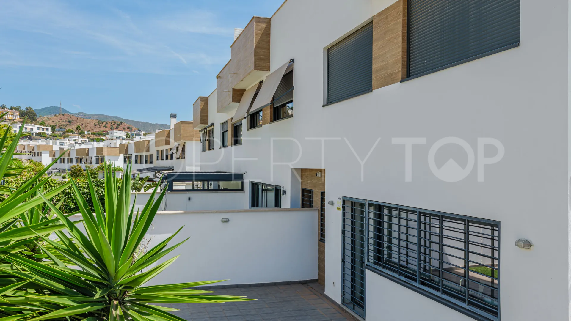 Pareado en venta en Cerrado Calderón - El Morlaco de 4 dormitorios