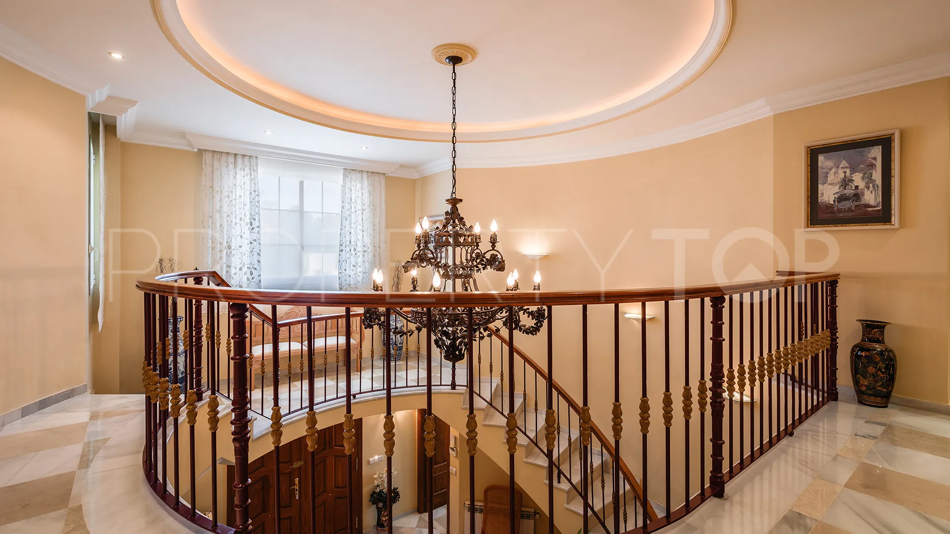 Se vende villa en Atalaya de Rio Verde con 5 dormitorios