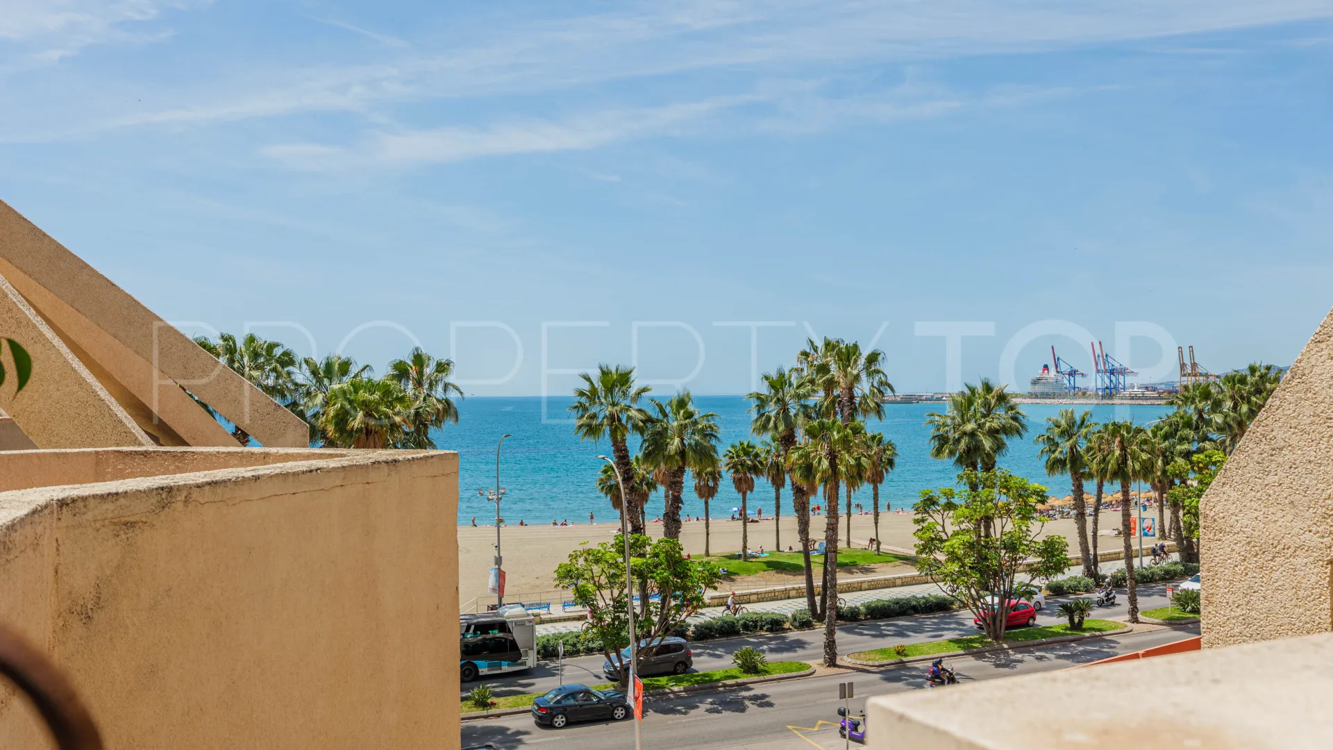 For sale La Malagueta - La Caleta penthouse with 3 bedrooms