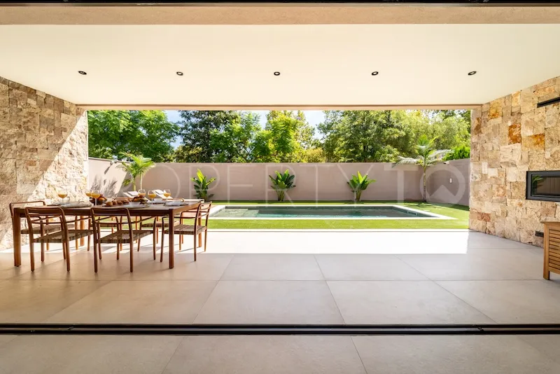 Villa for sale in Churriana