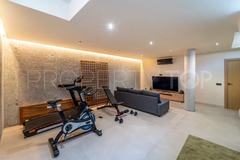 Villa for sale in Churriana