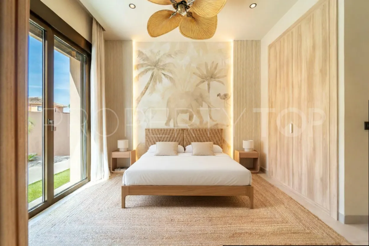 Villa for sale in Churriana