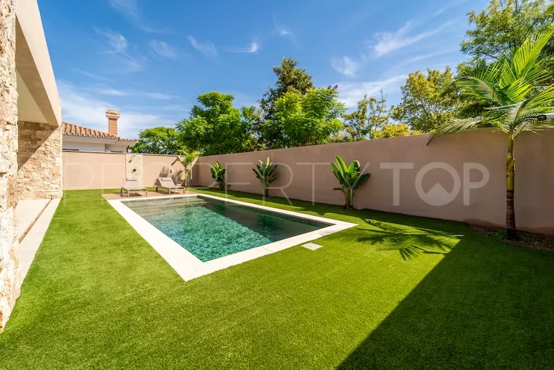 Villa for sale in Churriana