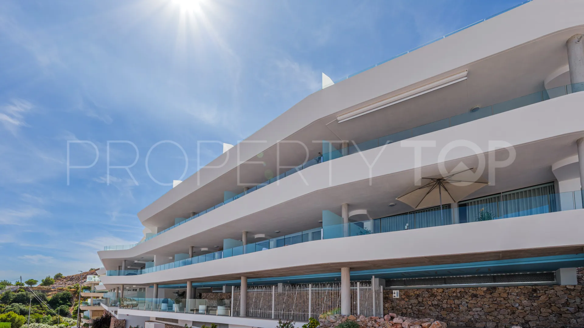 Se vende atico duplex en Benalmadena Costa con 3 dormitorios