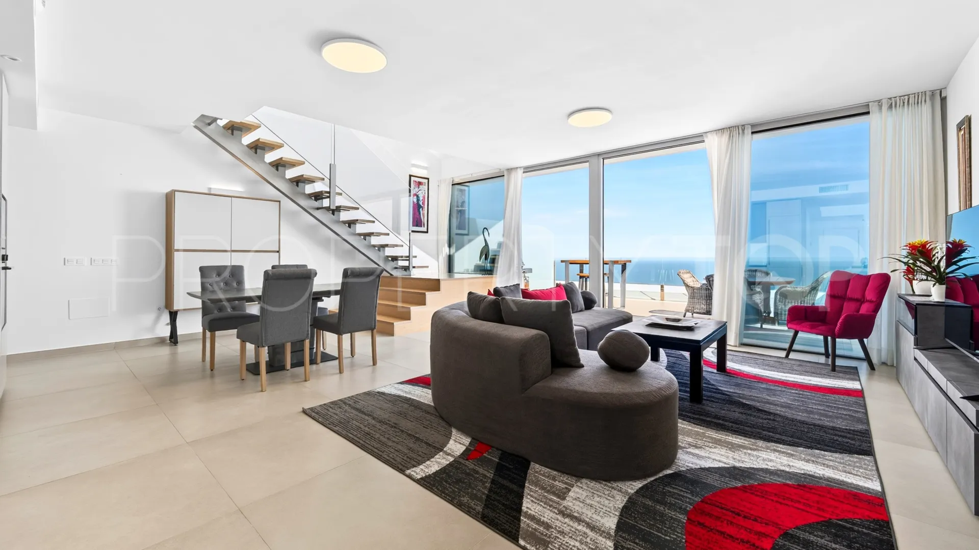 Se vende atico duplex en Benalmadena Costa con 3 dormitorios