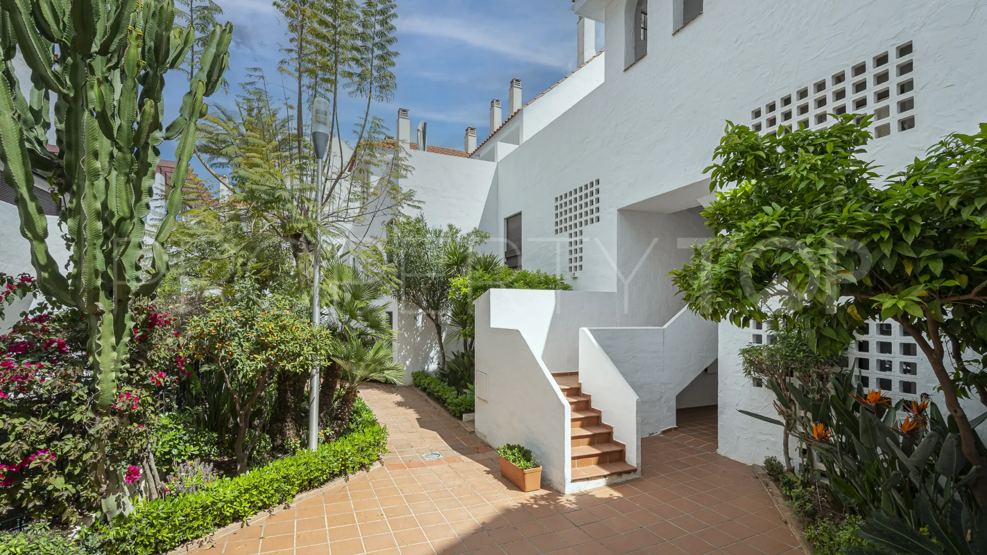 Comprar apartamento en Nueva Andalucia