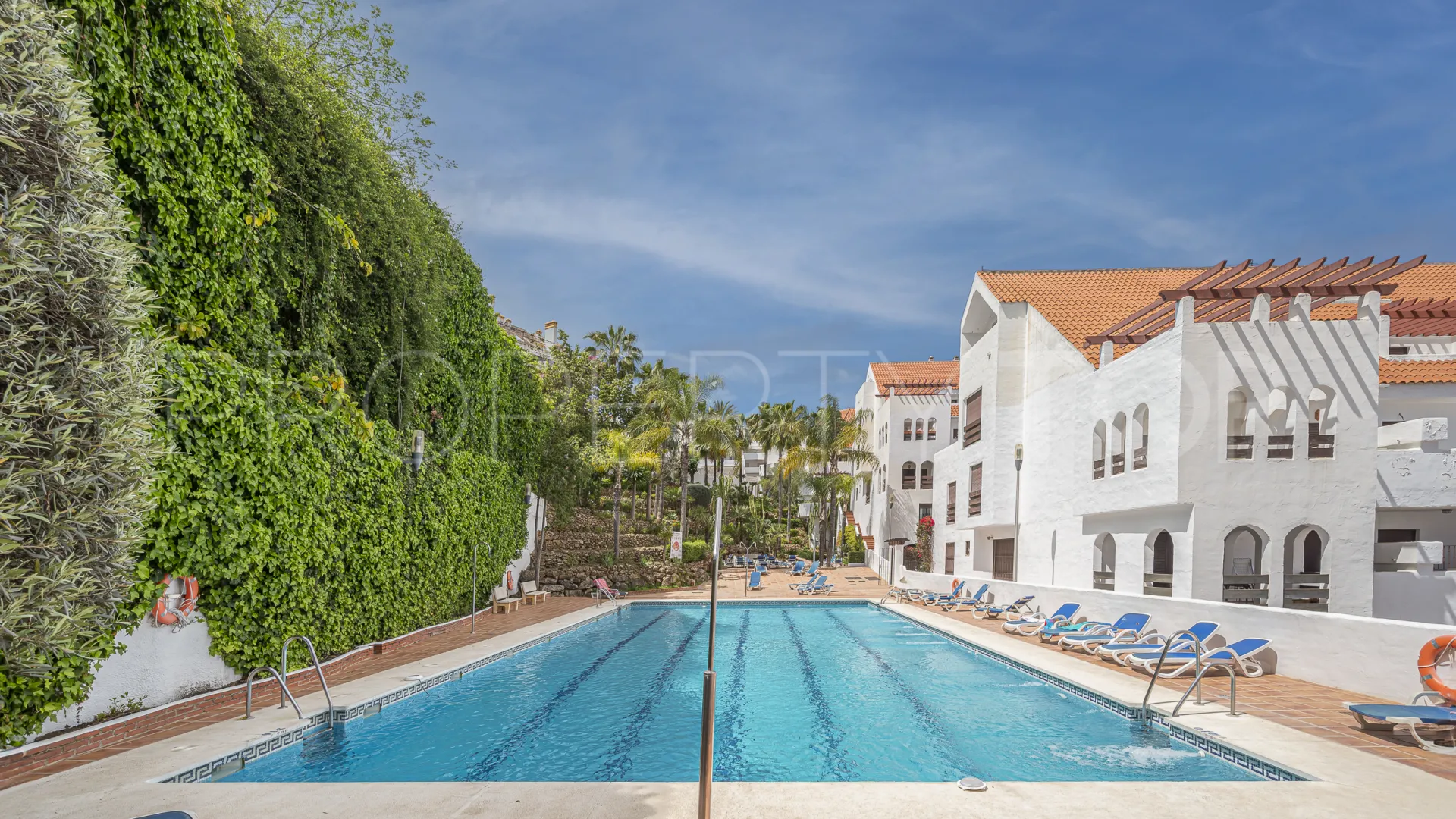 Comprar apartamento en Nueva Andalucia