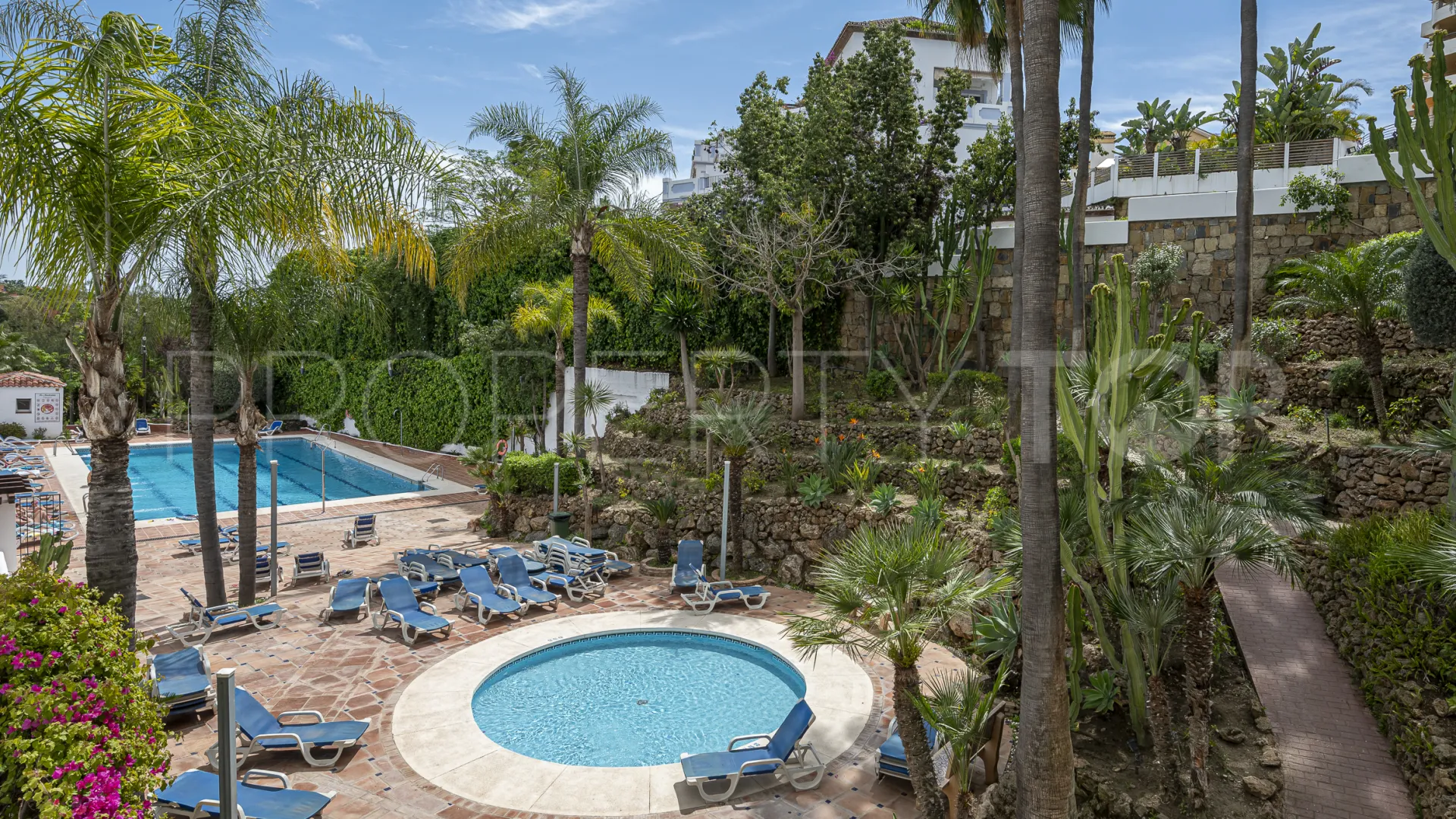 Comprar apartamento en Nueva Andalucia