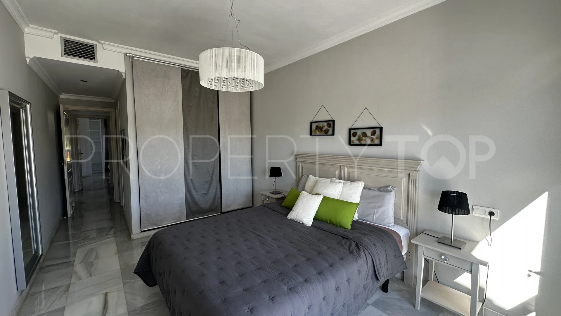 Comprar apartamento de 2 dormitorios en Señorio de Gonzaga
