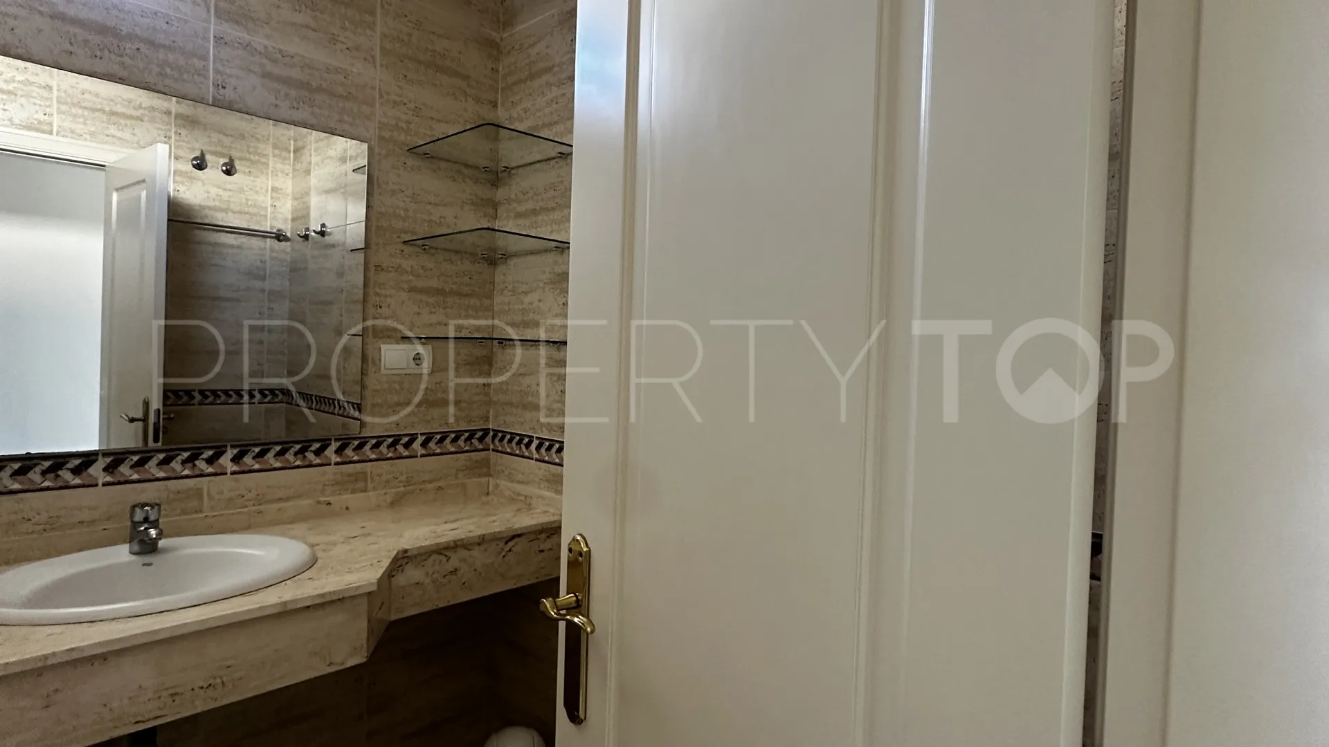 Comprar apartamento de 2 dormitorios en Señorio de Gonzaga