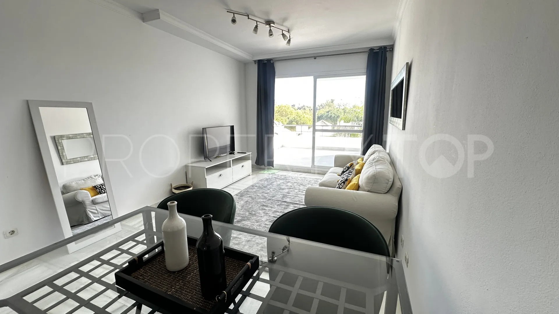 Comprar apartamento de 2 dormitorios en Señorio de Gonzaga