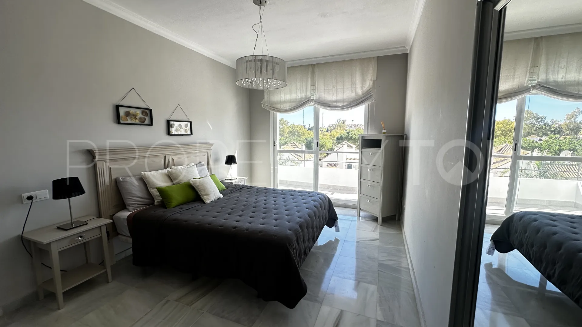 Comprar apartamento de 2 dormitorios en Señorio de Gonzaga