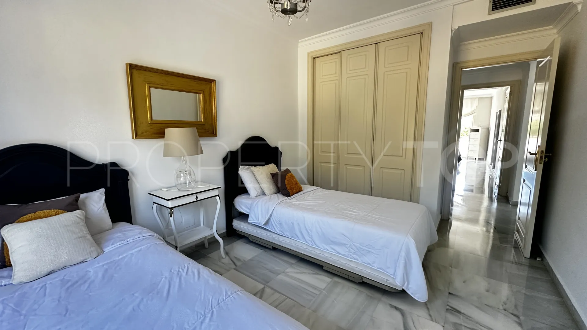 Comprar apartamento de 2 dormitorios en Señorio de Gonzaga