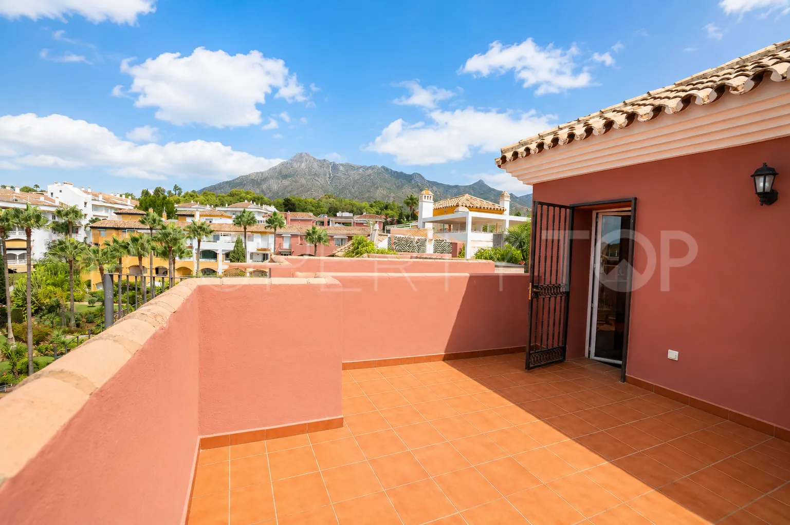 For sale Marbella Golden Mile duplex penthouse with 3 bedrooms
