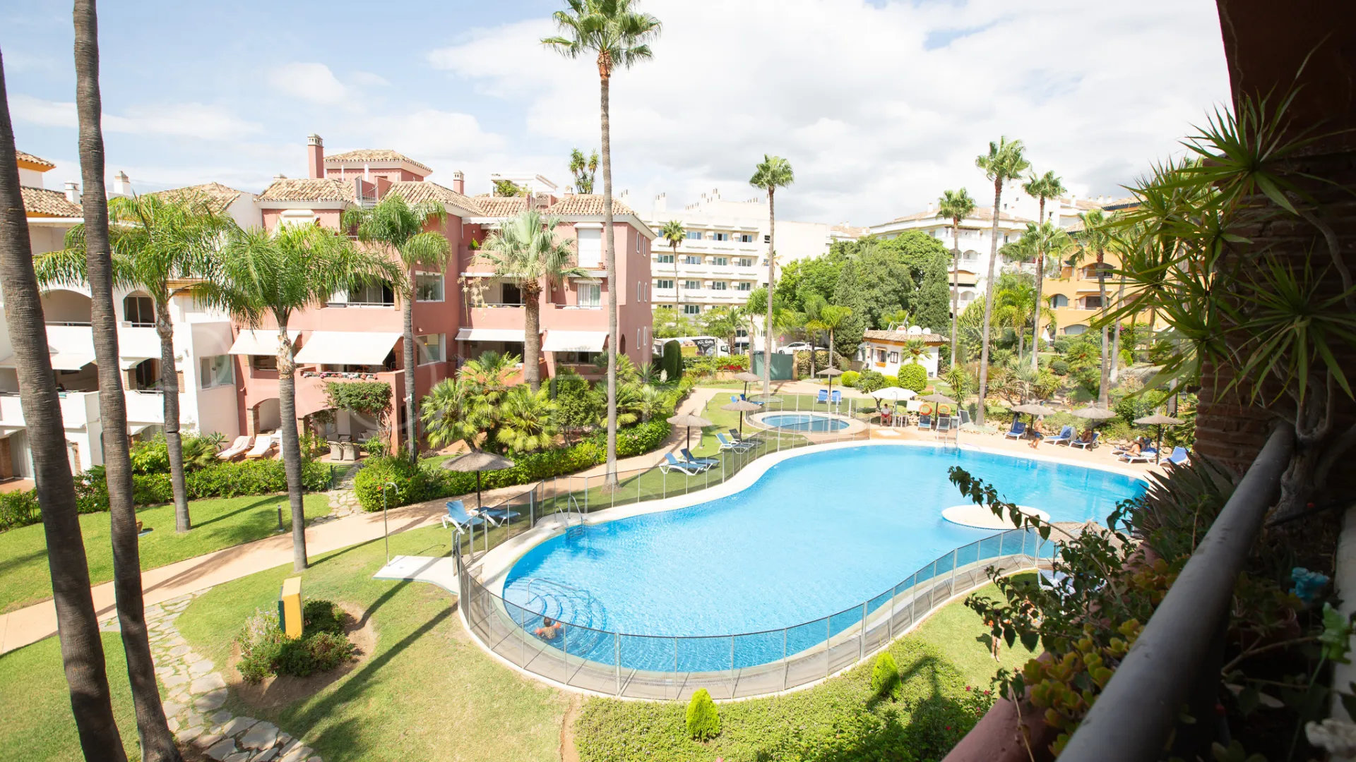 For sale Marbella Golden Mile duplex penthouse with 3 bedrooms