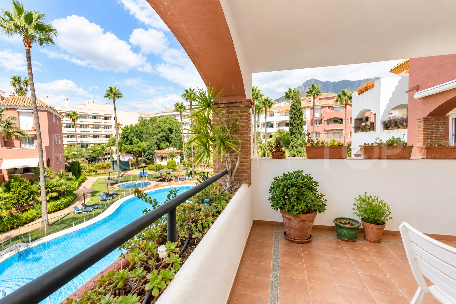For sale Marbella Golden Mile duplex penthouse with 3 bedrooms