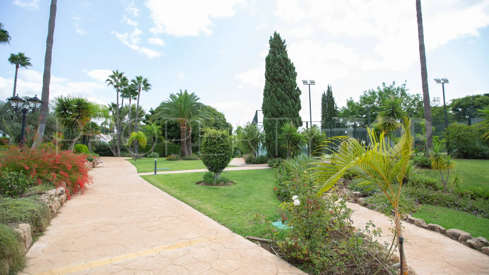 For sale Marbella Golden Mile duplex penthouse with 3 bedrooms