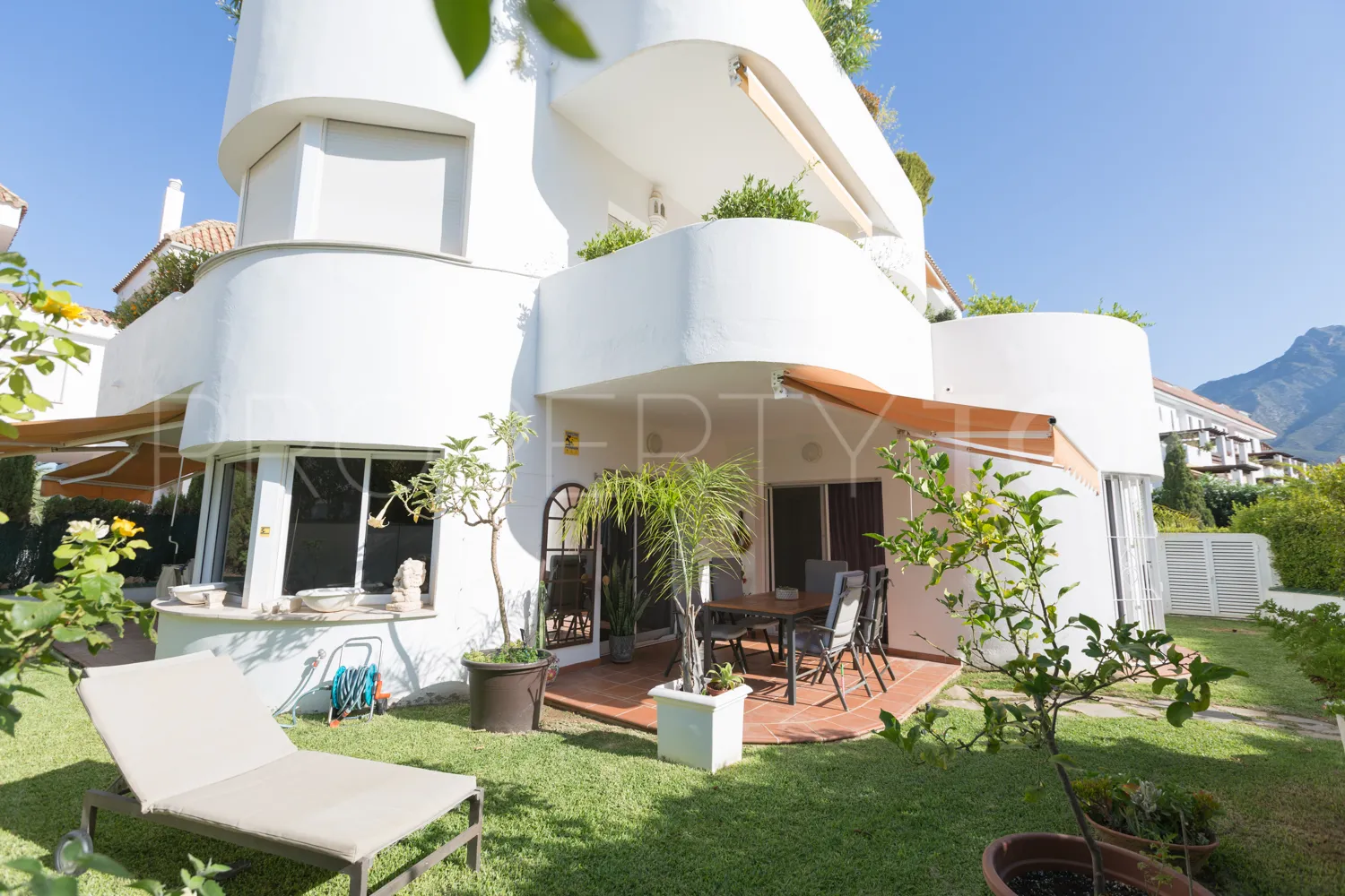 For sale Ancon Sierra IV 3 bedrooms ground floor apartment