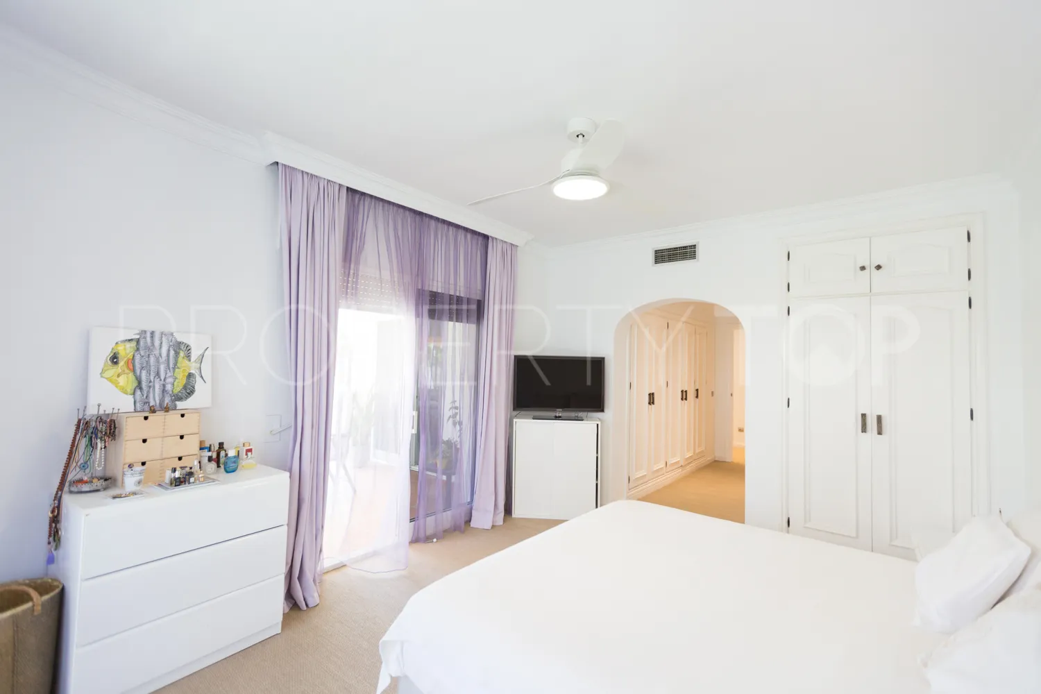 For sale Ancon Sierra IV 3 bedrooms ground floor apartment