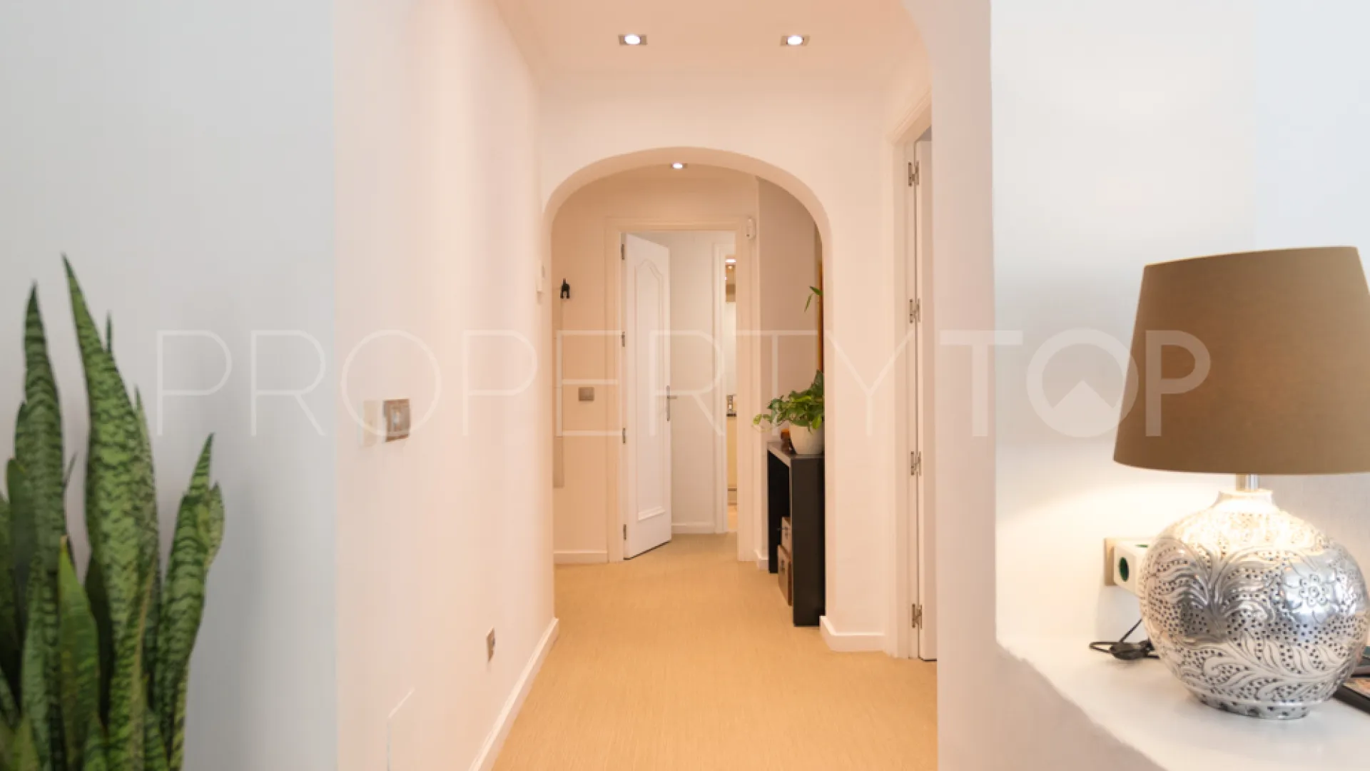 For sale Ancon Sierra IV 3 bedrooms ground floor apartment