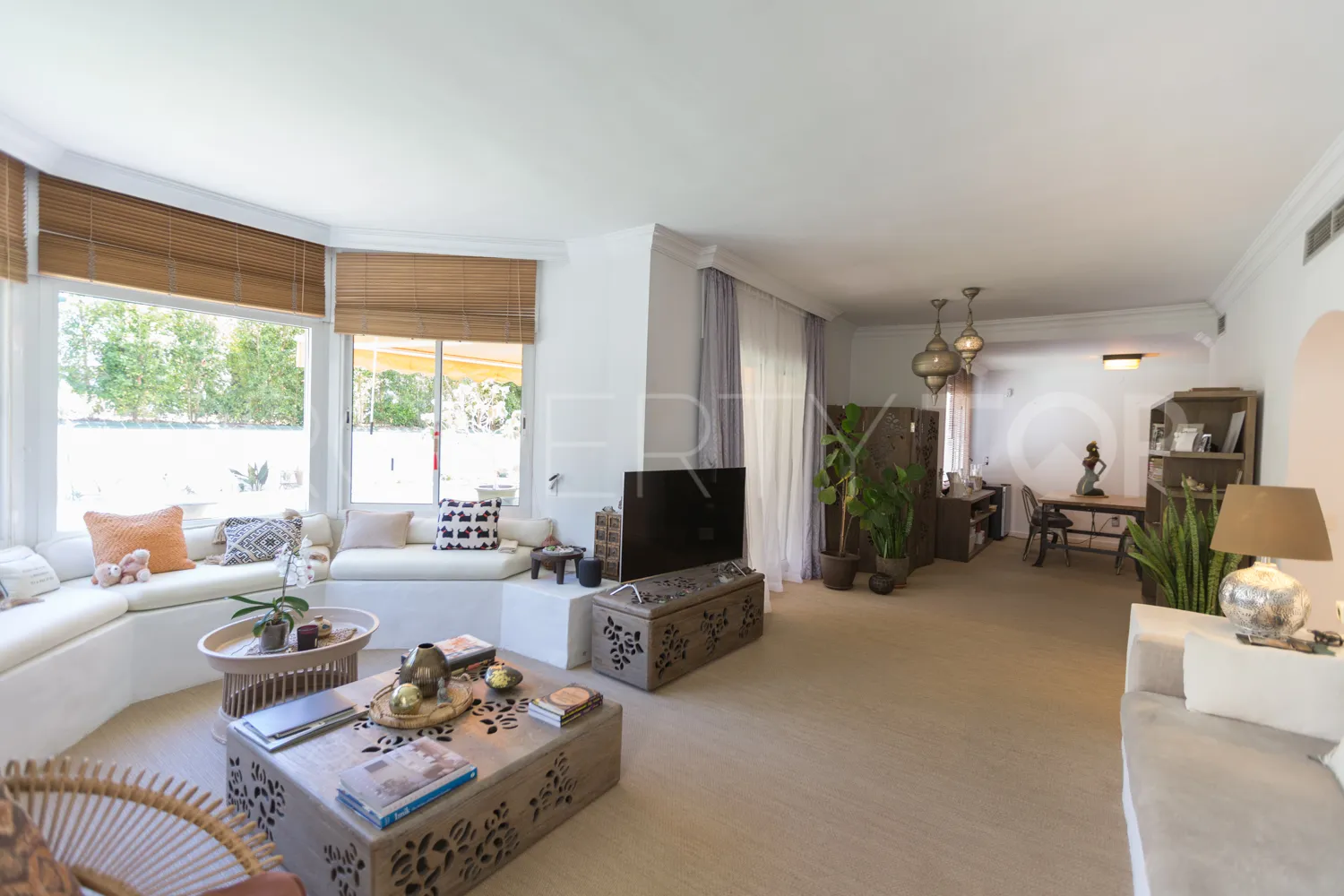 For sale Ancon Sierra IV 3 bedrooms ground floor apartment