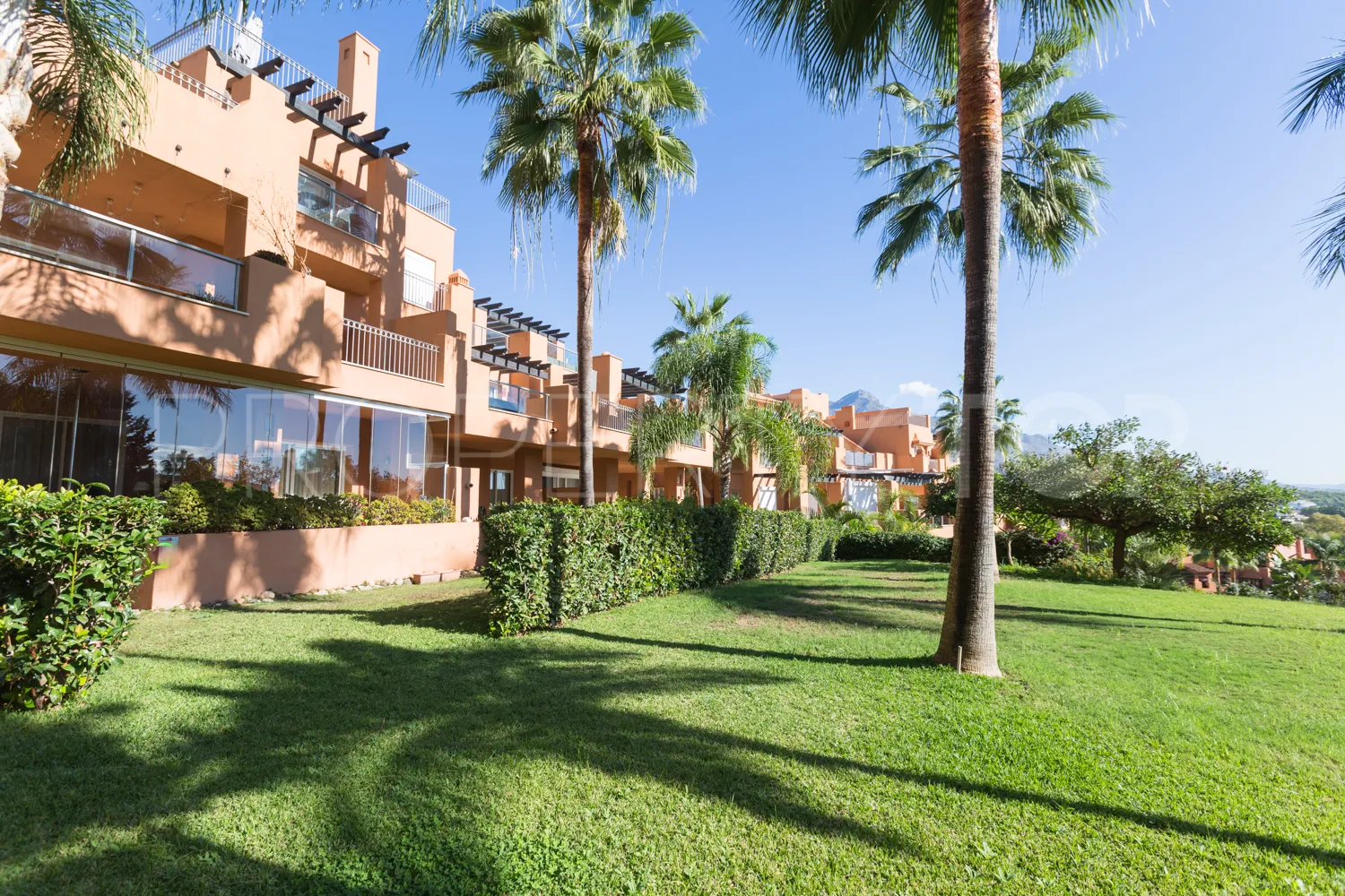 Ground floor apartment in Alminar de Marbella for sale
