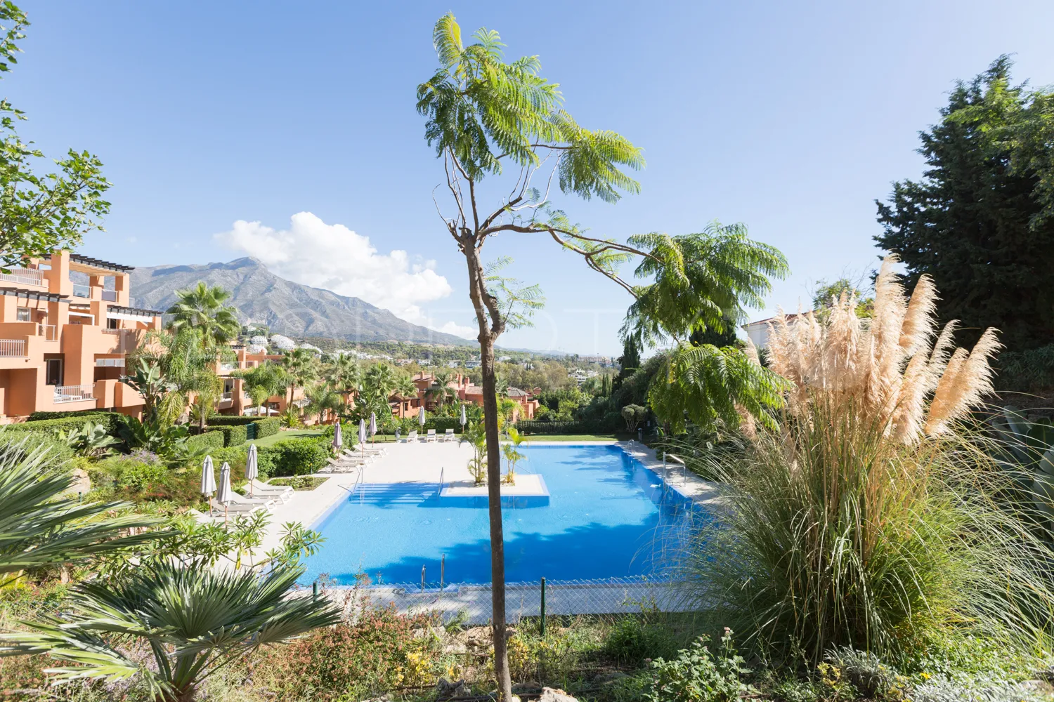 Ground floor apartment in Alminar de Marbella for sale