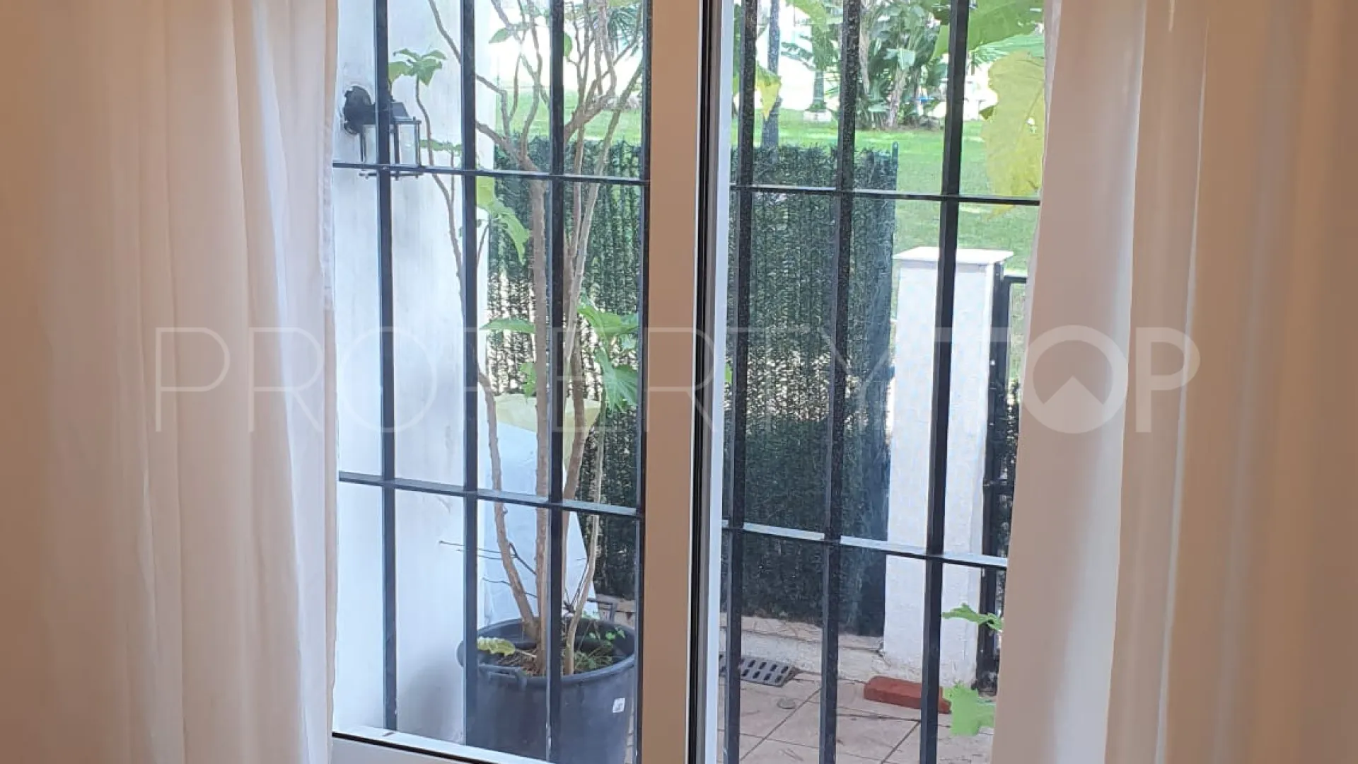 2 bedrooms ground floor apartment for sale in Benamara