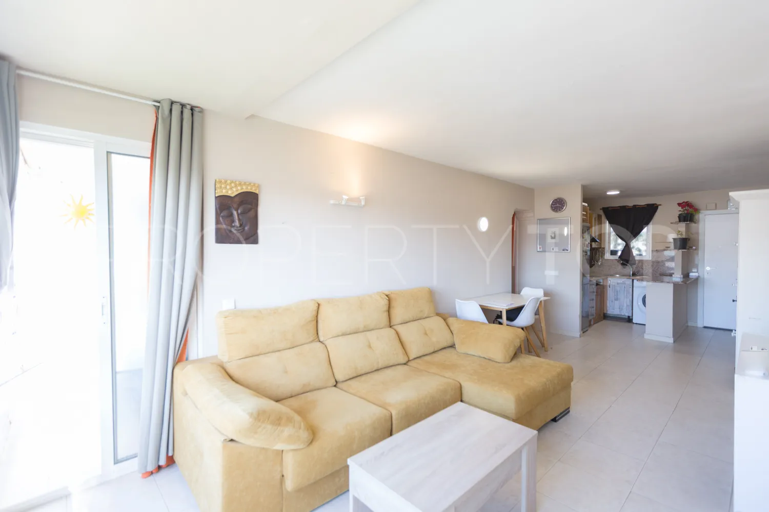 Apartamento en venta de 2 dormitorios en Nueva Andalucia
