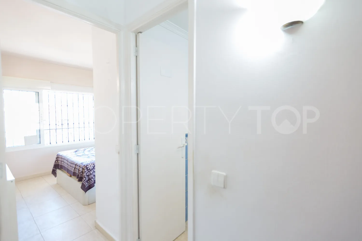 Apartamento en venta de 2 dormitorios en Nueva Andalucia