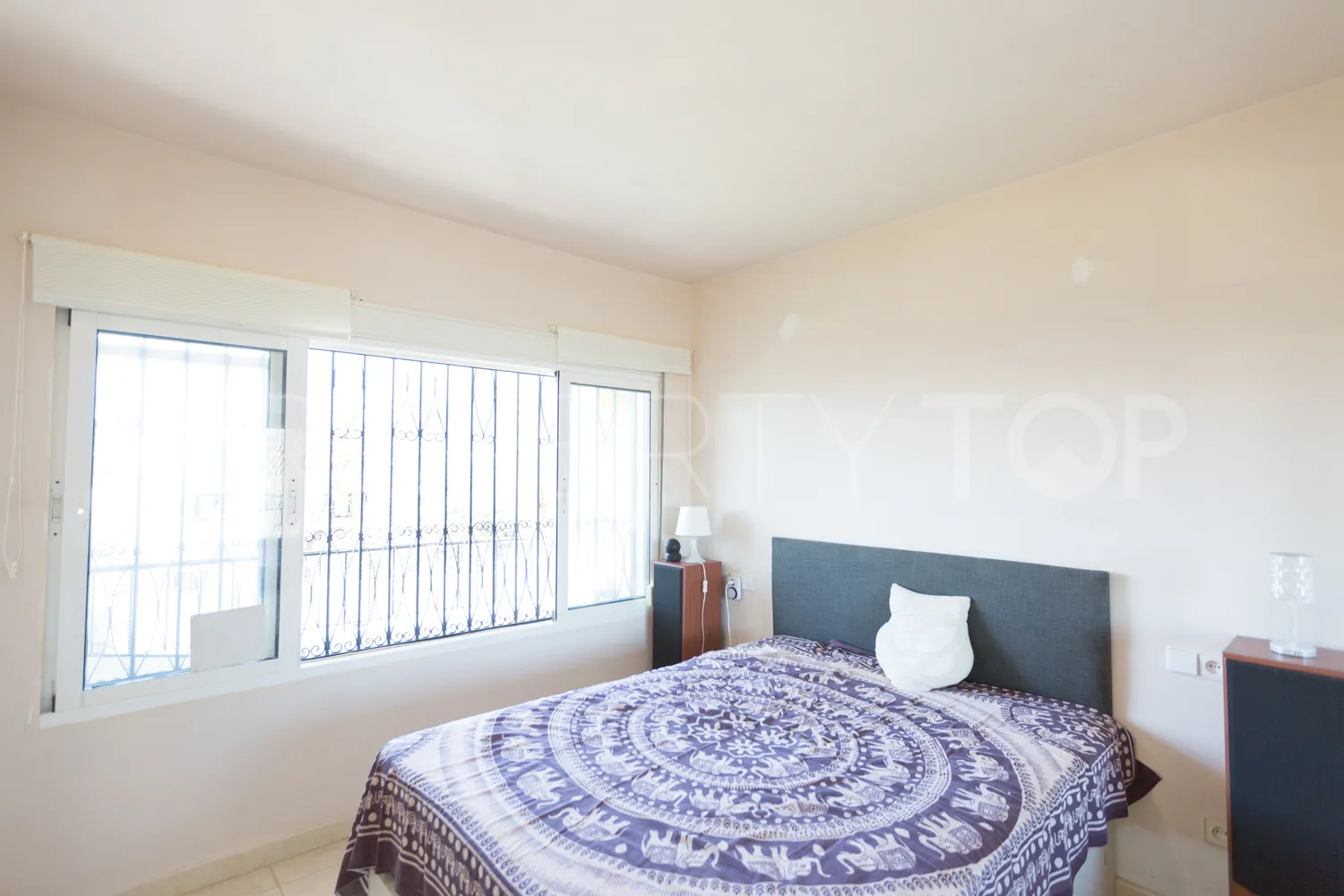 Apartamento en venta de 2 dormitorios en Nueva Andalucia