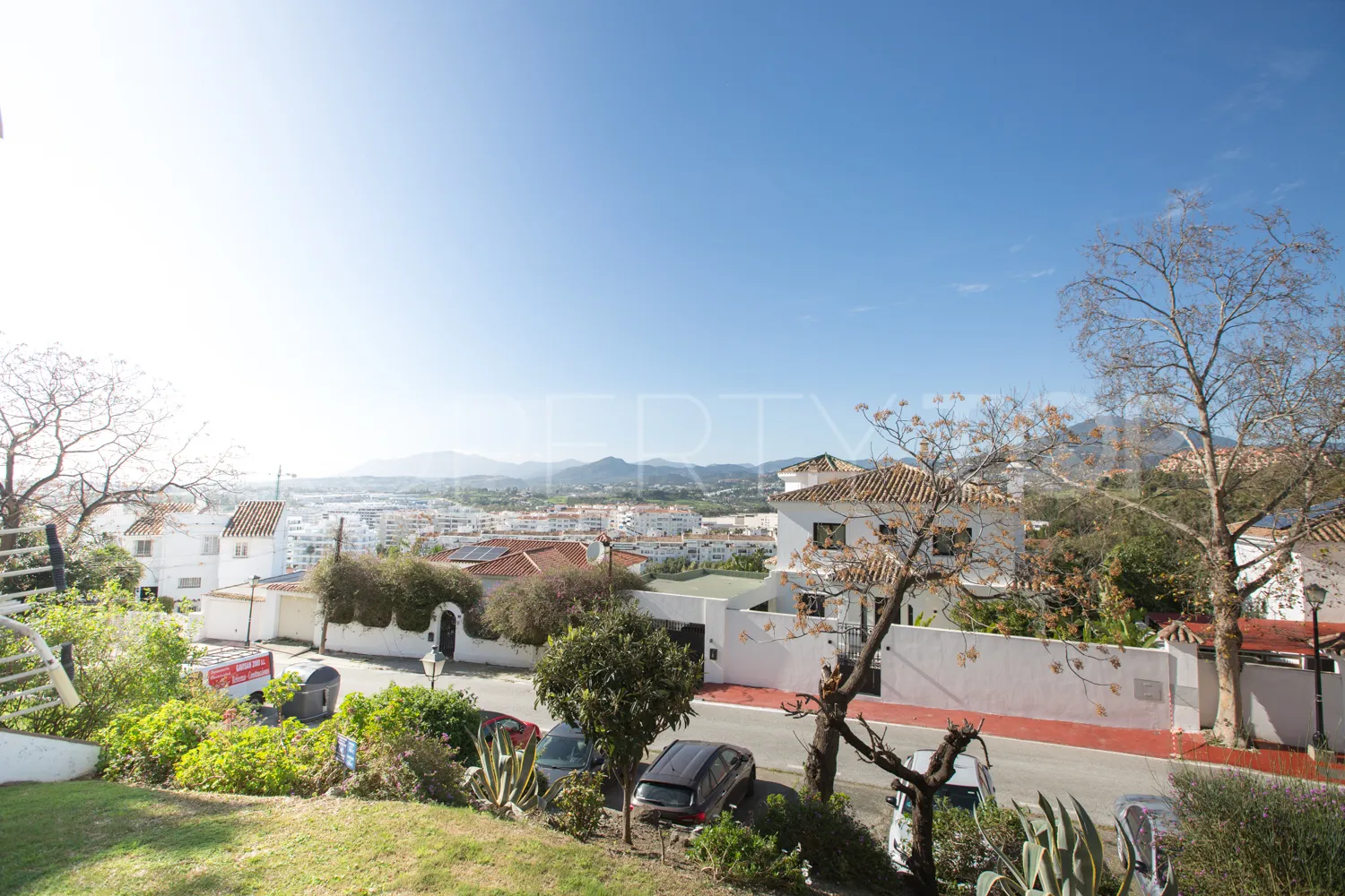 Apartamento en venta de 2 dormitorios en Nueva Andalucia